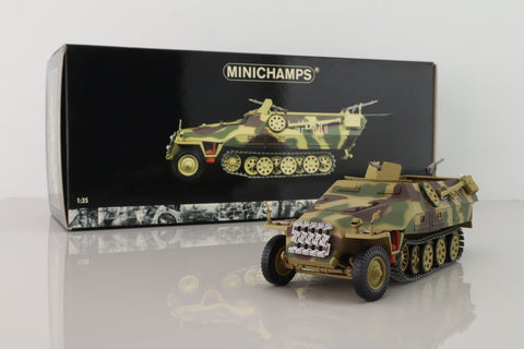 Minichamps 350 011270; Sd.Kfz. 251/1 Armoured Personnel Carrier; WW2 German Army