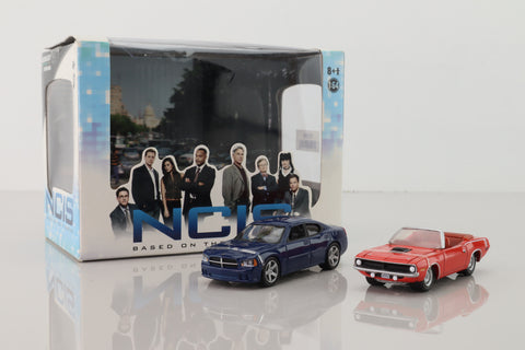 Greenlight 56060; NCIS TV Series Diorama; 2006 Dodge Charger & 1970 Plymouth 'Cuda