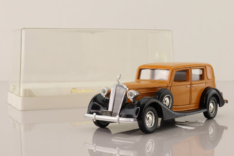 Solido 4047; 1937 Packard Super Eight Sedan; Yellow, Black Chassis
