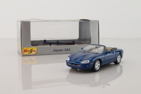 Maisto 31501; 1996 Jaguar XK8; Open Top, Metallic Blue