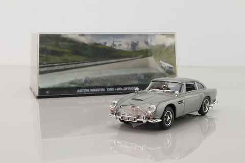 James Bond's Aston Martin DB5; Goldfinger - Open Road Diorama; Universal Hobbies