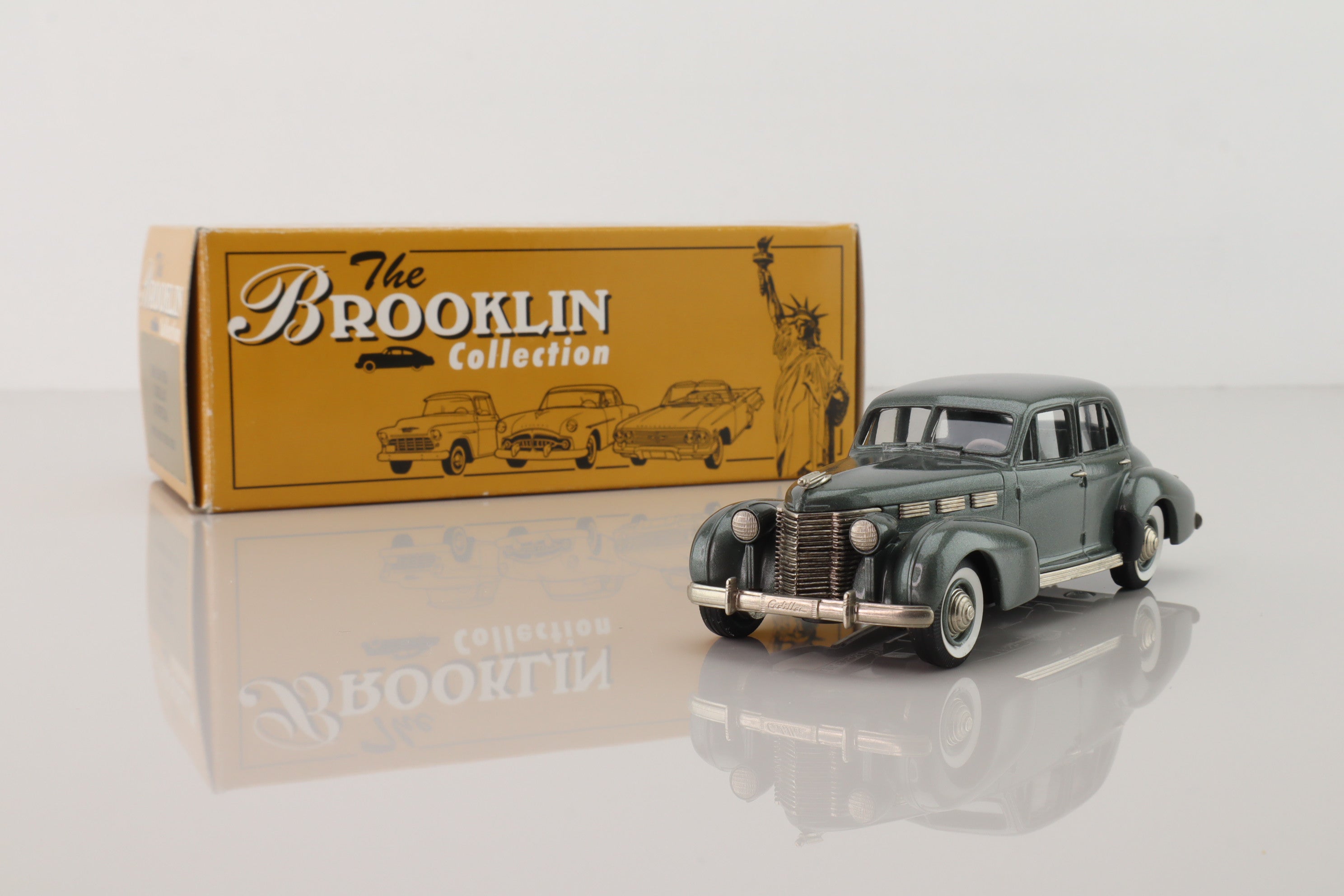 Brooklin BRK.86; 1938 Cadillac 60 Special; Grey