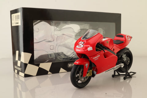 Minichamps 122 016303; Yamaha YZR500 Motorcycle; 2001 500cc GP, Max Biaggi; RN3